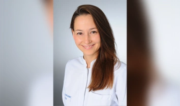Dr. Agnes Hackl